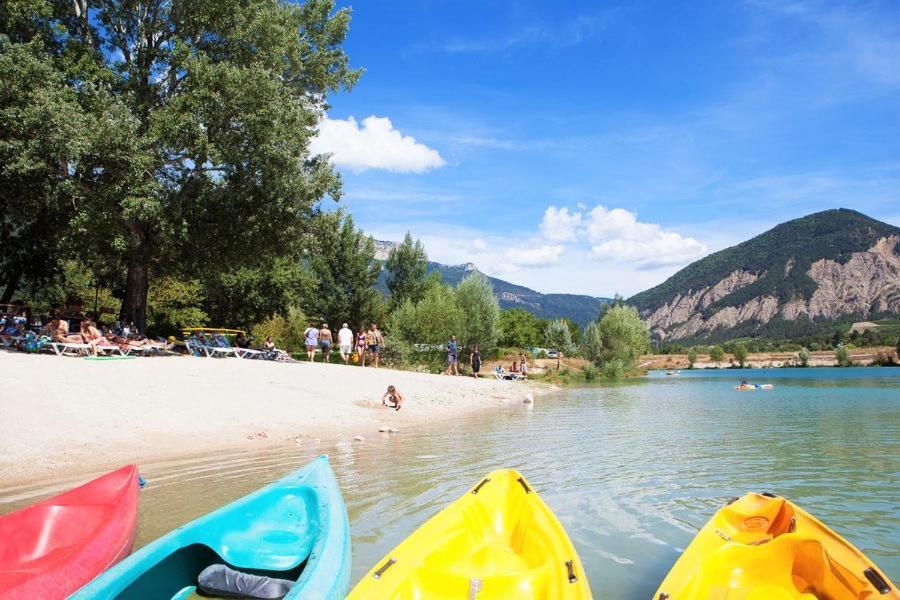 Camping Le Lac Bleu Hotel Chatillon-en-Diois Exterior photo