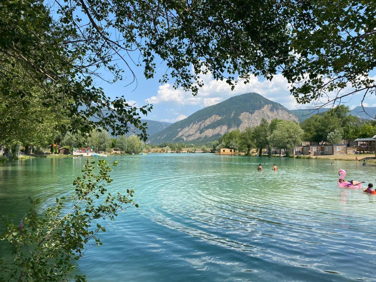 Camping Le Lac Bleu Hotel Chatillon-en-Diois Exterior photo
