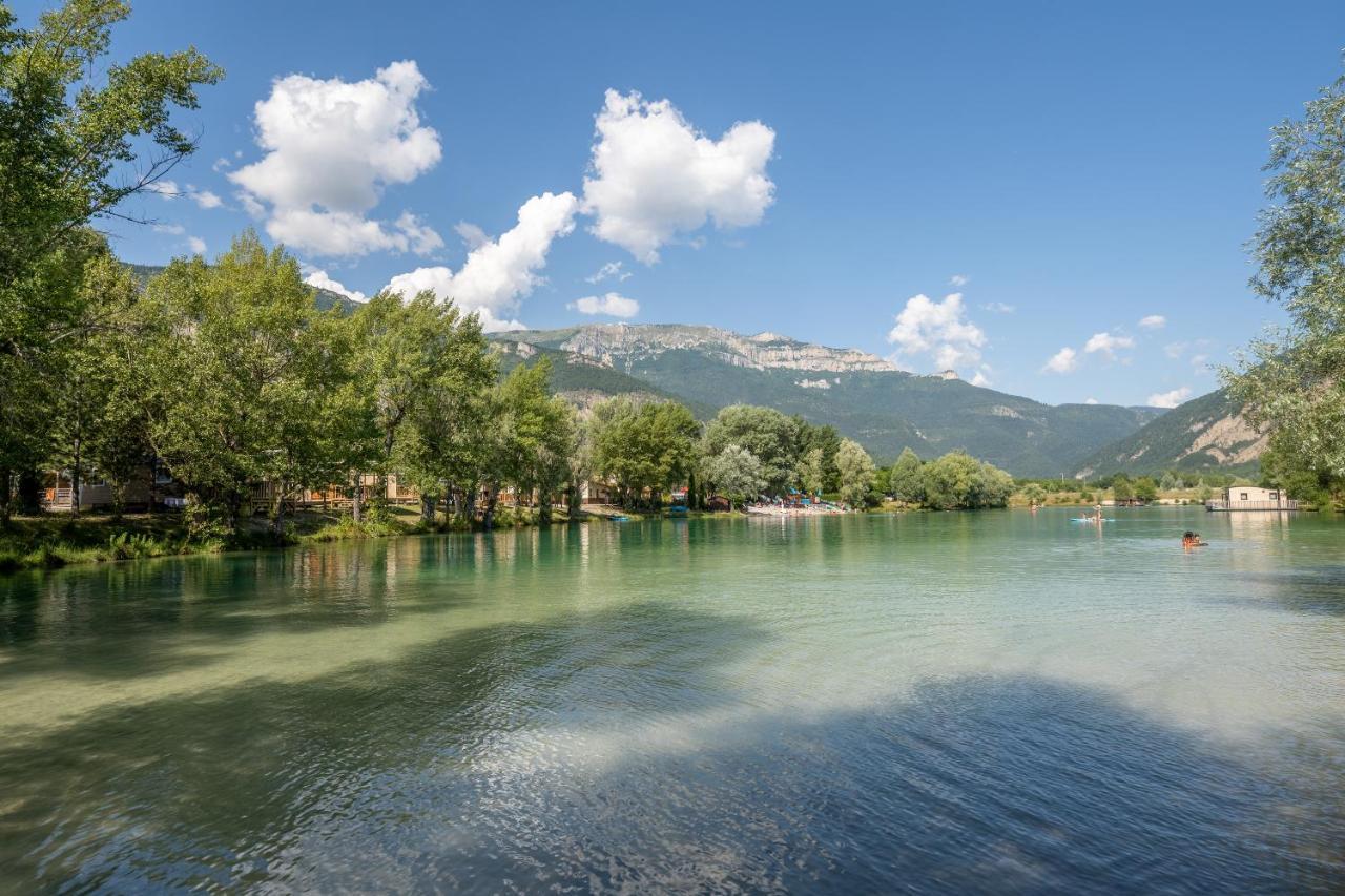 Camping Le Lac Bleu Hotel Chatillon-en-Diois Exterior photo