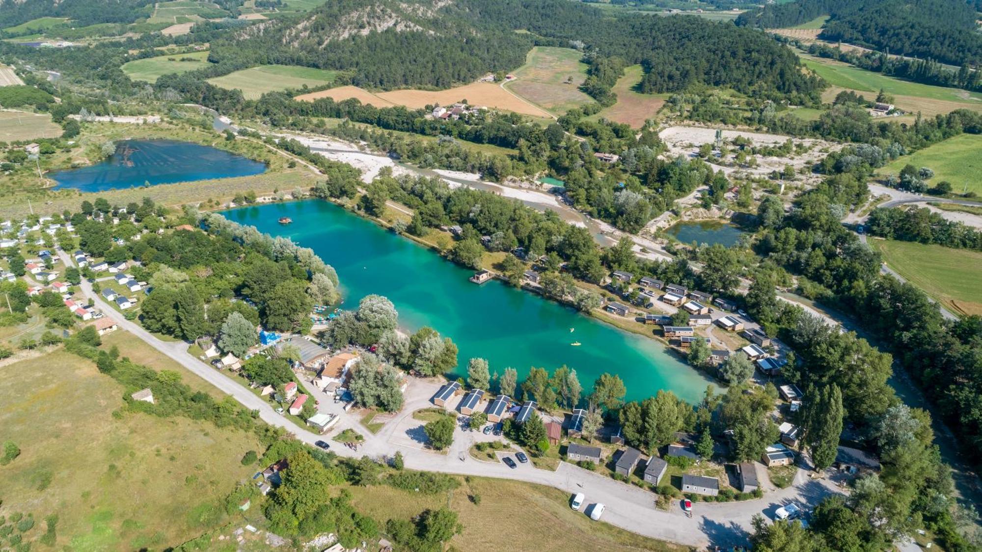 Camping Le Lac Bleu Hotel Chatillon-en-Diois Exterior photo
